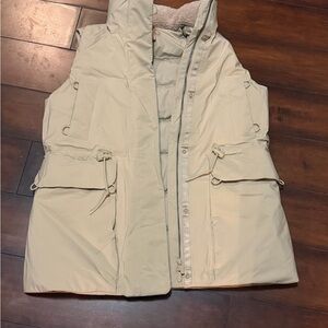 lululemon athletica Cream Puffer Vest new
